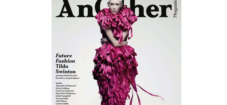 Biała Czarownica w sesji jak z Marsa