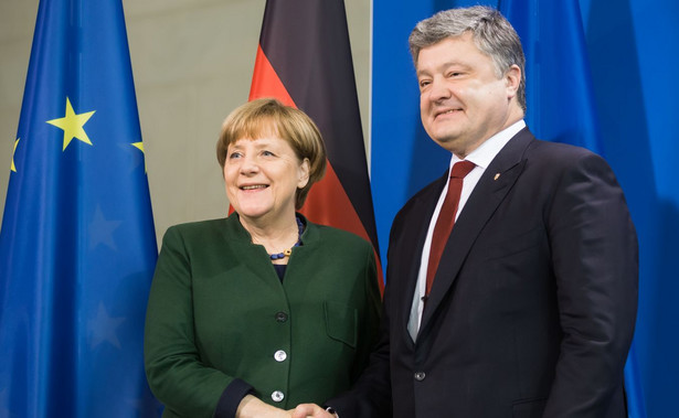 Merkel za przedłużeniem sankcji wobec Rosji. "Na wschodniej Ukrainie umierają żołnierze"