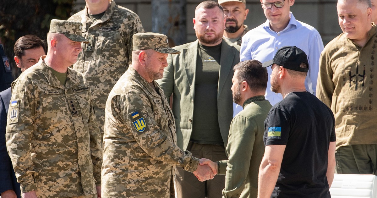 Zełeński bał się Załużnego? „Konflikt opiera się na osobistej niechęci”