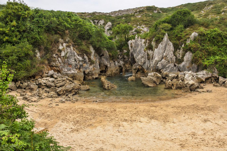 Playa de Gulpiyuri