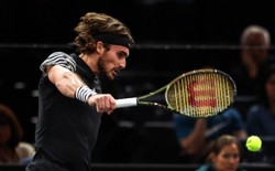 Stefanos Tsitsipas pokonał Alexandra Zvereva i zapewnił sobie udział w ATP Finals