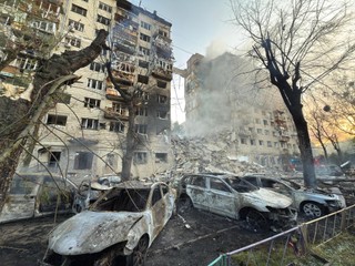 Koniec akcji ratowniczej w Kijowie. Po rosyjskich atakach 28 zabitych i 140 rannych