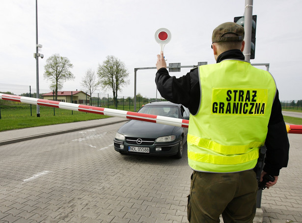 Śmiertelnie potrącił człowieka i uciekł. Znaleźli go pod granicą