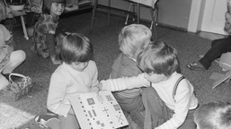 Tylko wychowani w czasach PRL sobie poradzą. Trudny QUIZ o zabawach i zabawkach w PRL-u