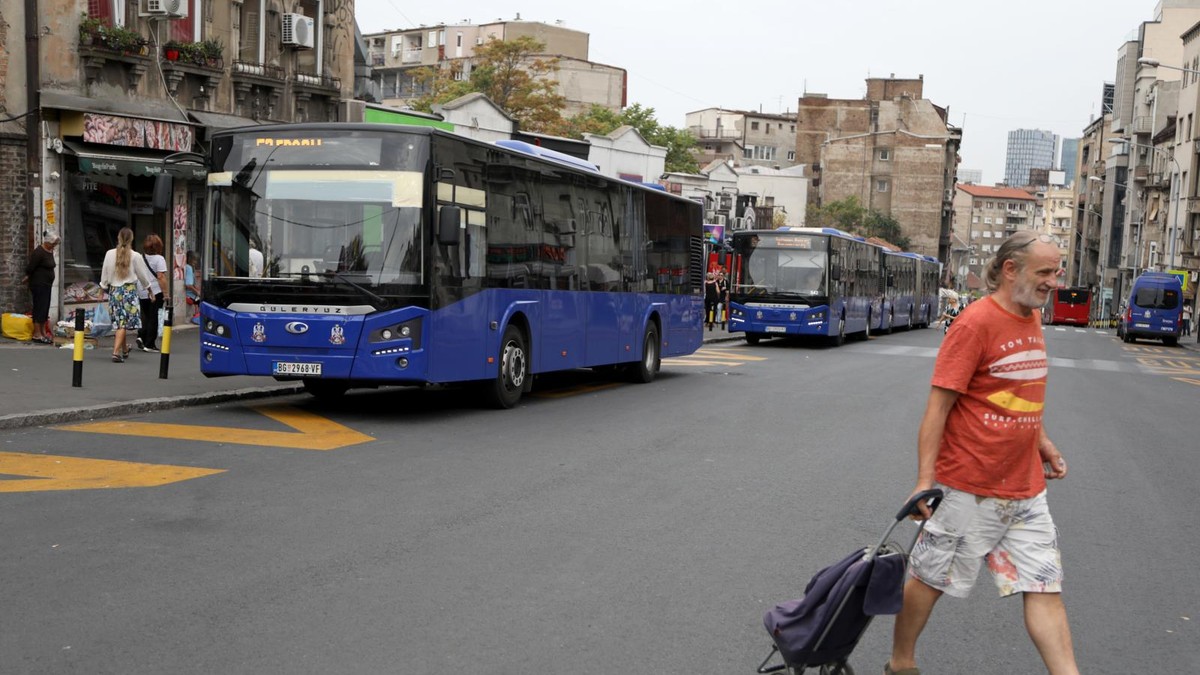 Autobusi