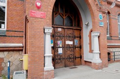 Pierwsze samorządy odwołują lekcje