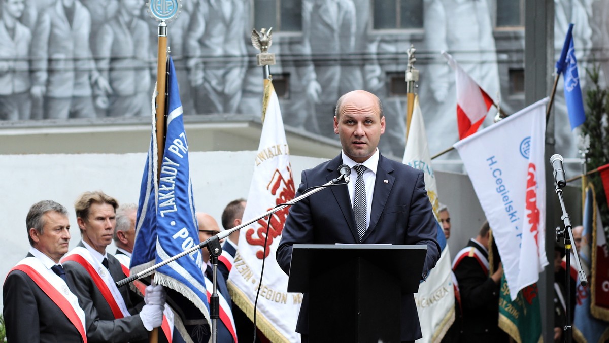 Wiceszef MSZ Szymon Szynkowski vel Sęk wyraził wątpliwość, czy Komisja Europejska rzeczywiście chce konstruktywnego dialogu z Polską ws. reformy sądownictwa. - Jesteśmy gotowi do przedstawienia naszych racji przed Trybunałem Sprawiedliwości Unii Europejskiej - powiedział.