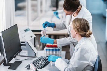 Skorpióméregből gyógyszer: jelentős áttörés az Alzheimer-kór gyógyításában