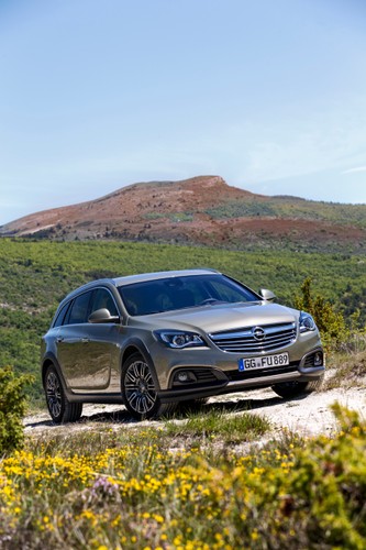 Opel insignia country tourer