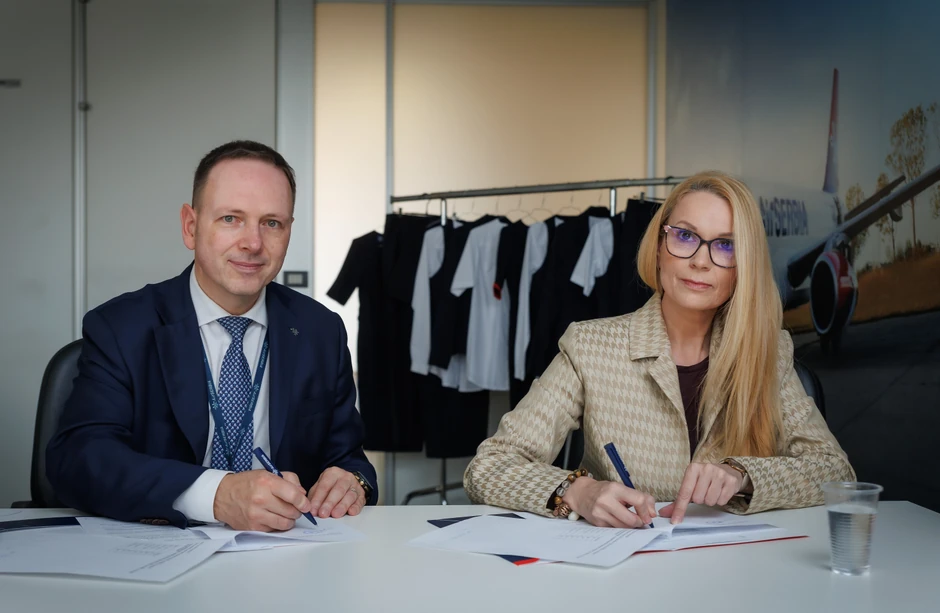 Jirži Marek Generalni direktor Er Srbije i Sandra Abramović Obučena za uspeh