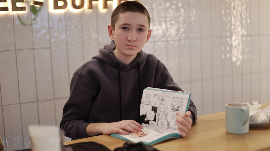 Nazar sada može da izgovori samo nekoliko reči i da formira kratke rečenice. Počeo je da muca i ima problema u govoru | Foto: BBC