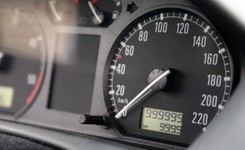 Samochód używany, czyli jak oszukują bez śladu. Najwięcej przyjeżdża z Niemiec