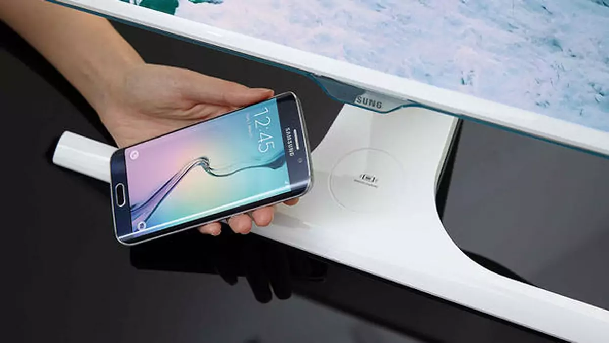 Monitor Samsunga z indukcyjną ładowarką już w Polsce