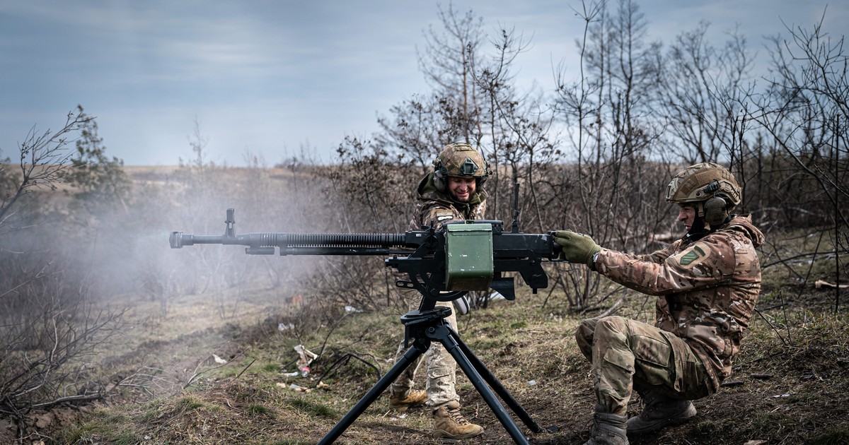 Ukrainian soldiers are using a handheld video game console to operate ...