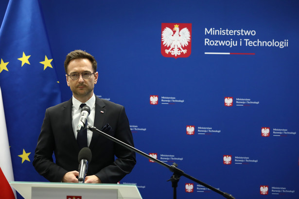 Warszawa, 21.04.2022. Minister rozwoju i technologii Waldemar Buda. Konferencja dotyczyła sytuacji na rynku stali w Polsce i na świecie w kontekście agresji wojsk rosyjskich na Ukrainę.