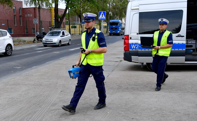 Policjanci będą wyposażeni w specjalistyczny sprzęt, między innymi w dymomierze i analizatory spalin