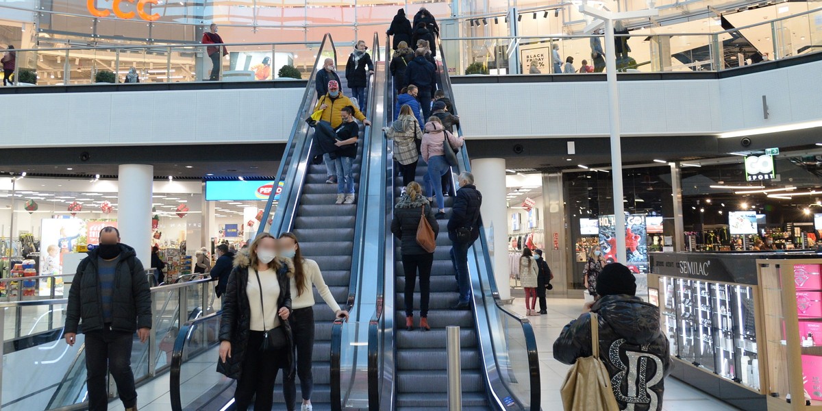 Największą ze zmian, które zaczną obowiązywać od 1 lutego, jest możliwość ponownego otwarcia wszystkich sklepów w galeriach i centrach handlowych.