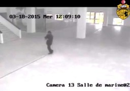 Tunezja: Film z monitoringu potwierdza, że służby wewnętrzne nie zapewniły bezpieczeństwa w muzeum