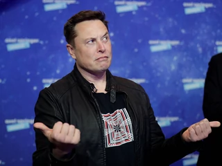 Elon Musk rok 2020 może uznać za udany. Tesla jest na plusie i sprzedała 500 tys. samochodów