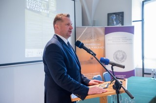 Czarnek: Jednym z wyzwań rządu jest ochrona dzieci przed antykulturą