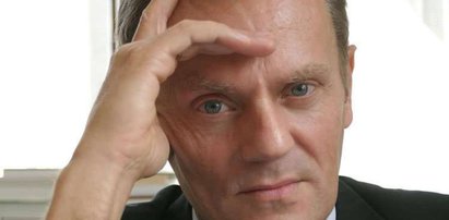 Tusk wali ręką w stół podczas rozmowy z wdową!