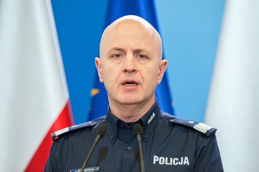 Szef policji broni funkcjonariuszy