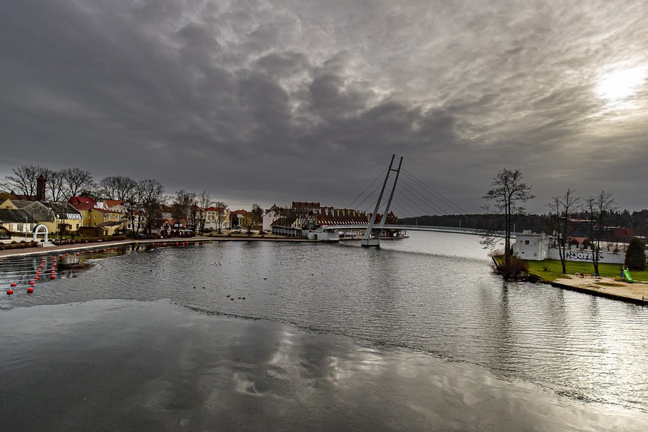 Warmia i Mazury to region z największym bezrobociem – 10,2 proc. na koniec 2020 r., ale również w 2020 roku powstało tu ponad 10 tys. nowych firm. Według ostatnich danych, za listopad 2021 r., stopa bezrobocia w regionie sięgała 8,5 proc. wobec 5,4 proc. w kraju