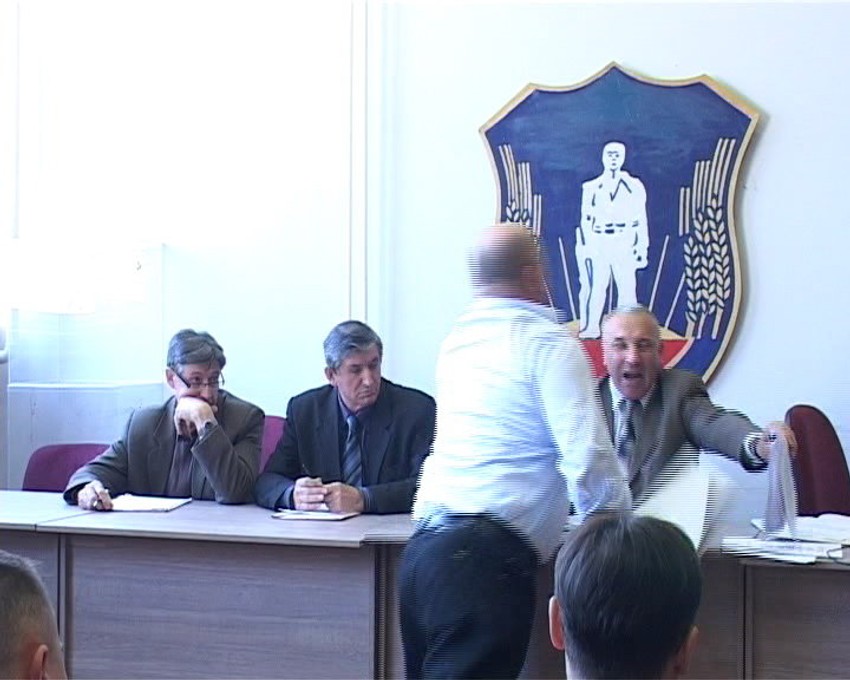 Zbog udaranja predsednika skupštine odbornik osuđen na 45 dana zatvora