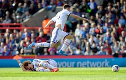 Liga angielska: Sensacyjna porażka Chelsea. Remis Arsenalu z Man City. WIDEO