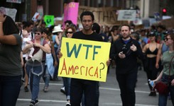 Trum(p)na dla ekspertów. Masy słuchają teraz tylko siebie