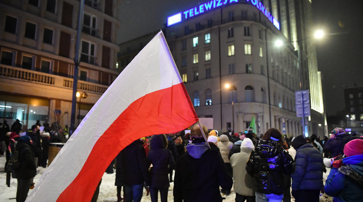 Lengyelországban 14. havi nyugdíjjal is számolhatnak az erre jogosultak./ Fotó: MTI/EPA/PAP/Radek Pietruszka