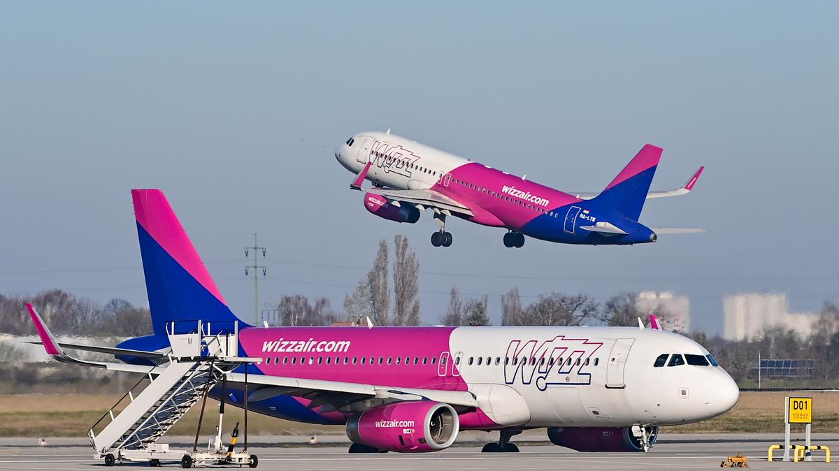 A reptéren tudták meg az utasok, hogy nem fogadják el a vízumukat - legalább nyolcvan utastól tagadta meg a felszállást szombaton a Wizz Air