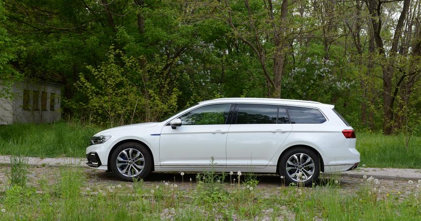 Volkswagen Passat GTE „elektryk” w mieście nie jest dla