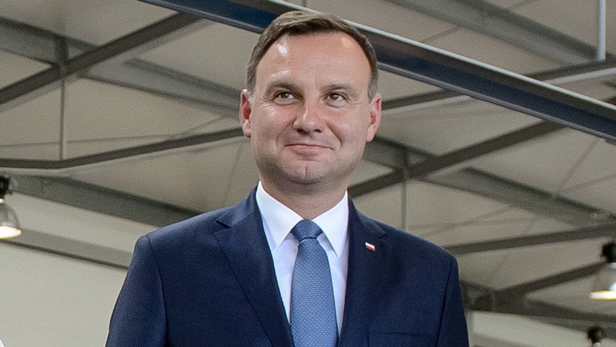 Po porannym zamieszaniu w związku z ustawą antysmogową jest w końcu ostateczna decyzja. Prezydent Andrzej Duda podpisał ustawę. - To potwierdza, że Andrzej Duda jest prezydentem wszystkich Polaków – komentują na gorąco politycy Prawa i Sprawiedliwości.