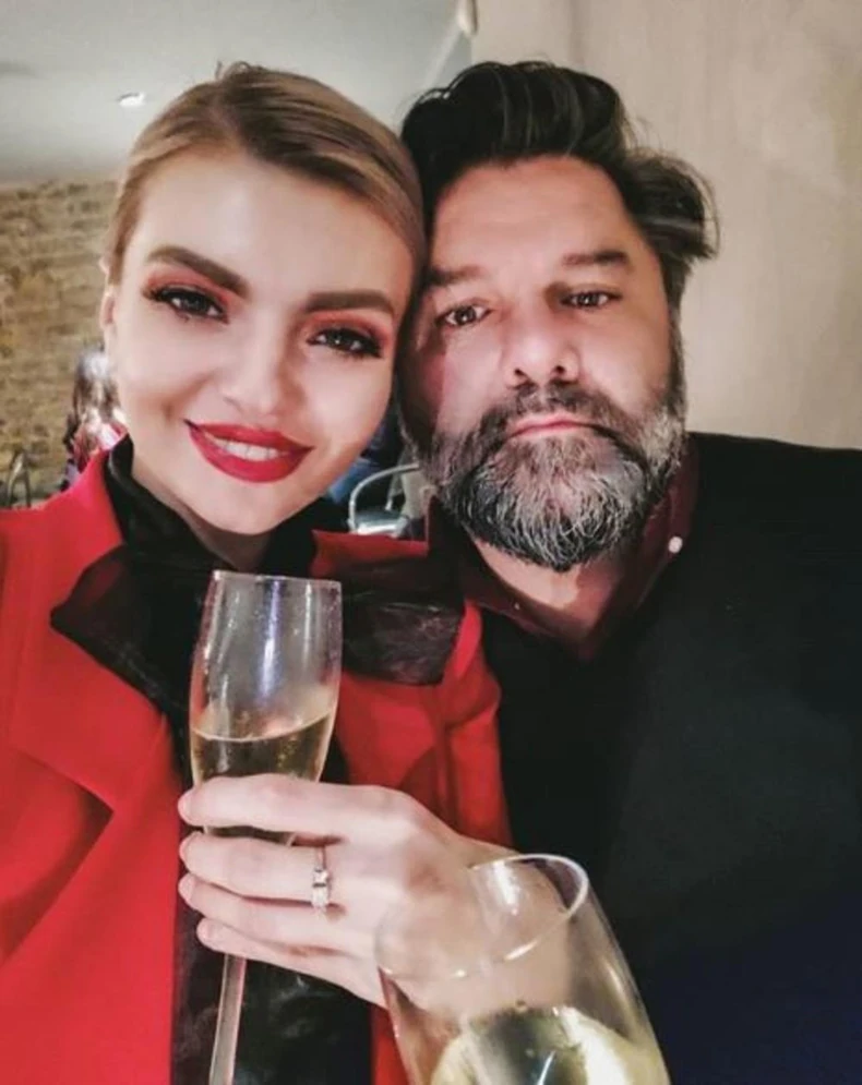 Ela sa bivšim mužem