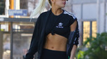 Lady GaGa prezentuje swój idealnie płaski brzuch. Jest w formie!