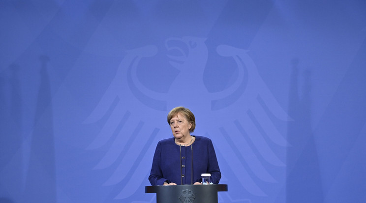 Merkel: még a nyár előtt bevezethetik az EU-ban a digitális oltási igazolványt /Fotó: MTI/AP/AFP pool/John MacDougall