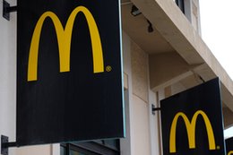 McDonald's w tarapatach. Chodzi o płace w USA