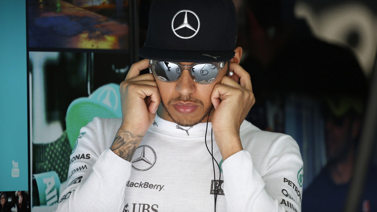 Mistrz świata Lewis Hamilton jest gotowy podpisać z Mercedesem nowy kontrakt. Zdaniem mediów, umowa może zagwarantować brytyjskiemu kierowcy zarobki na poziomie 40 mln dolarów rocznie.