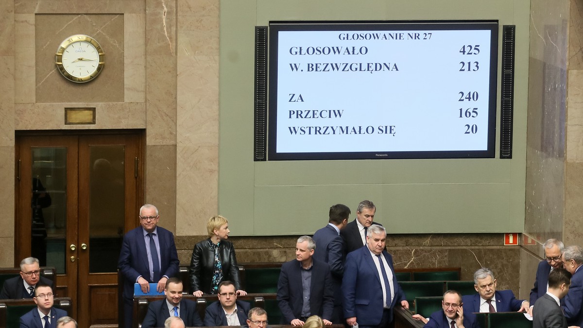 Prawnik prof. Bogusław Banaszak, zgłoszony przez klub PiS, został dzisiaj wybrany przez Sejm na sędziego Trybunału Stanu. Zajmie miejsce Rafała Sury, który zrezygnował z członkostwa w TS po wyborze do Rady Polityki Pieniężnej.