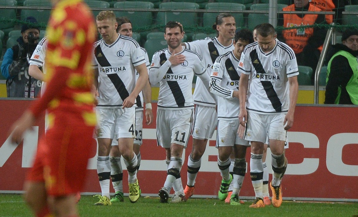 Ekstraklasa: Chińczycy oferują Legii 7 milionów dolarów za Nemanję Nikolicia. WIDEO