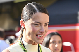 Adrijana Lima danas u Abu Dabiju u najužoj haljini pokazala NIKAD MRŠAVIJU FIGURU, a izgleda kao da ima 25 godina! Brazilka doslovce VRATILA VREME UNAZAD - kao devojčurak je