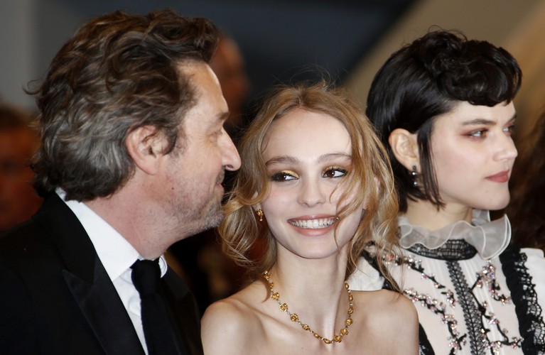 Louis-Do de Lencquesaing, Lily-Rose Depp i Soko na premierze filmu 'La danseuse'