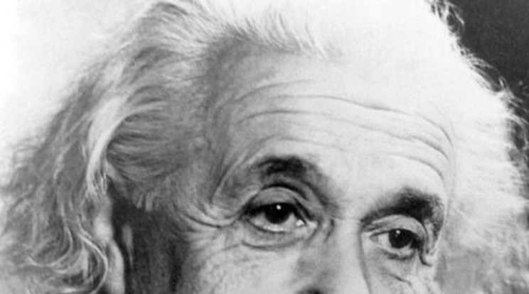 Einstein megjósolta  a „mobil idiótákat”