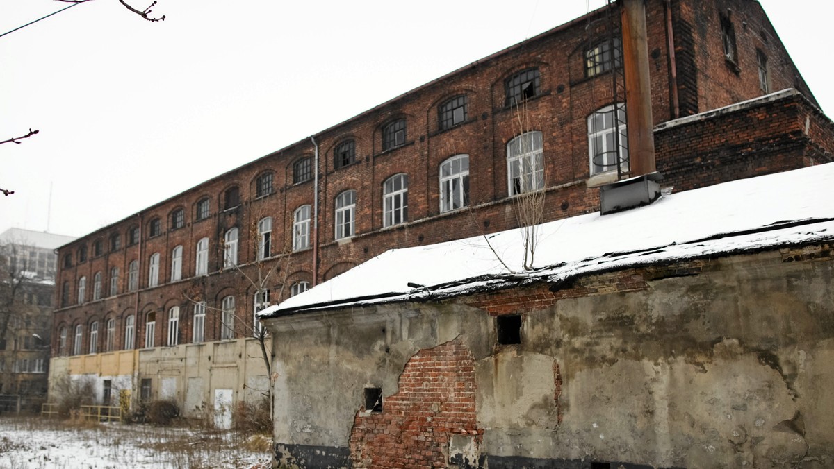 Zabytkowa fabryka Wigencja w Łodzi przekształci się w siedzibę Teatru Pinokio oraz Centrum dla Najmłodszych. Łódzki magistrat ogłosił przetarg na rewitalizację budynków - wartość projektu, który będzie realizowany do 2020 r., to ok. 35 mln zł.