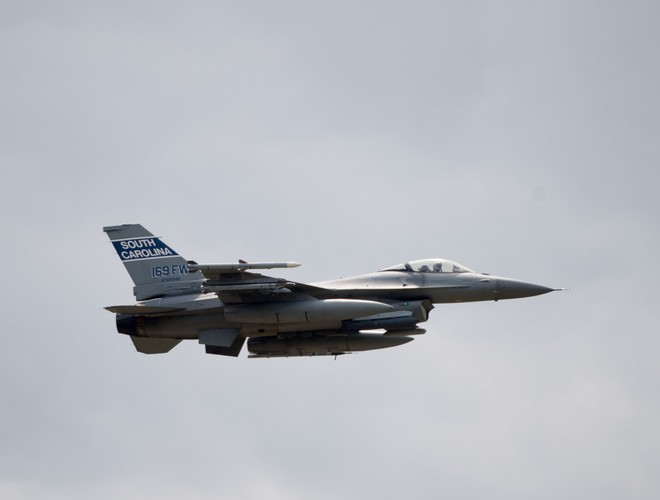 32 Baza Lotnictwa Taktycznego w Teodorach, (gm/cat) PAP/Grzegorz Michałowski