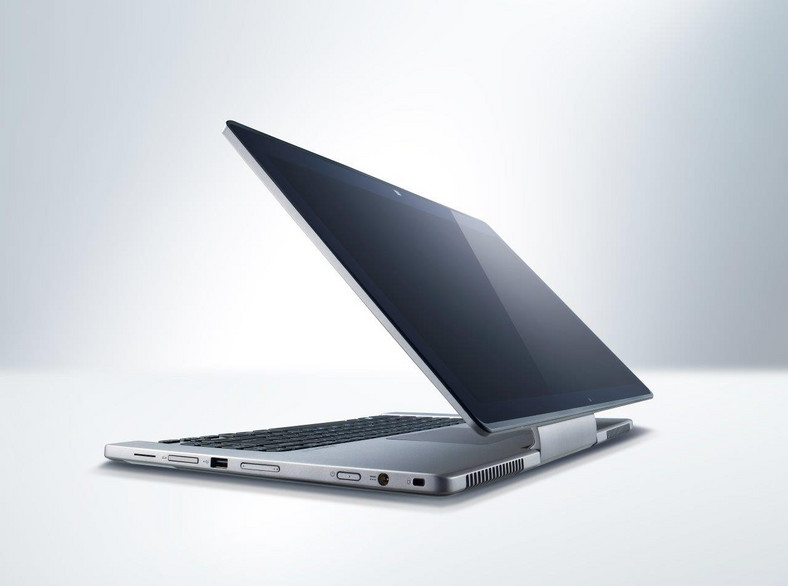 Acer Aspire R7