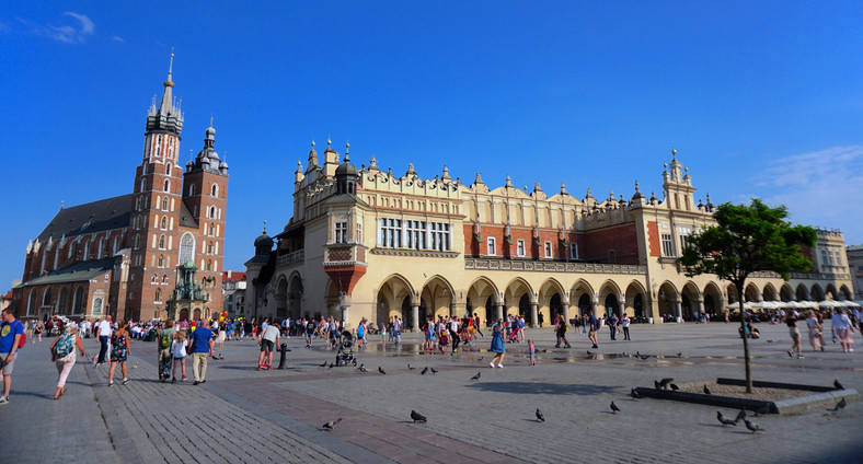 Rynek główny z kościołem Mariackim oraz Sukiennicami