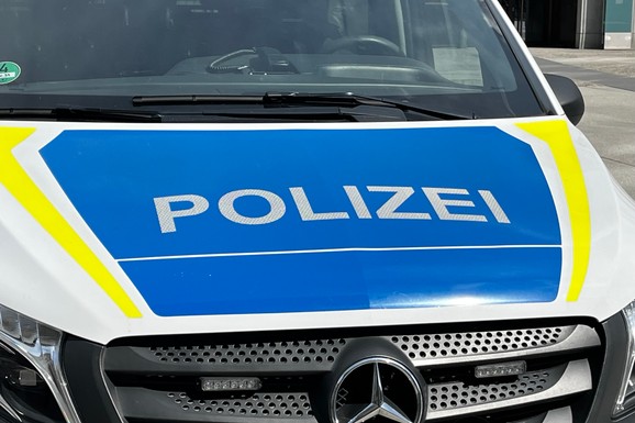 HAOS NA MUZIČKOM DOGAĐAJU! Muškarac prskao biber-sprej u masi: Ljudi KAŠLJALI I GUŠILI SE, desetine njih završilo u bolnici