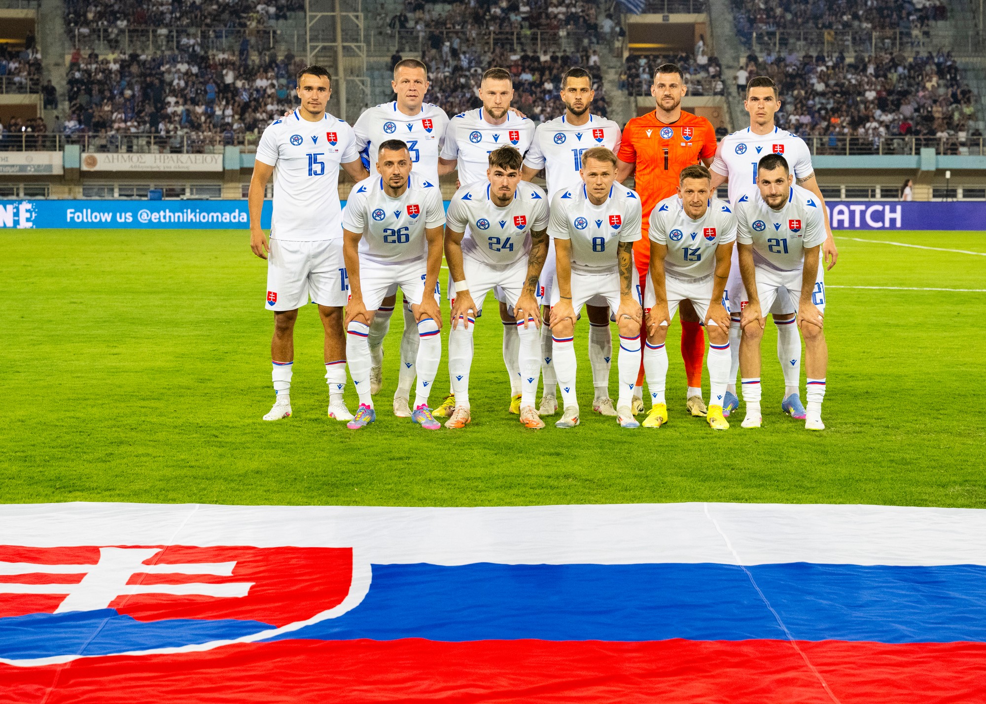 Futbaloví reprezentanti SR pred prípravným zápasom s Gréckom.